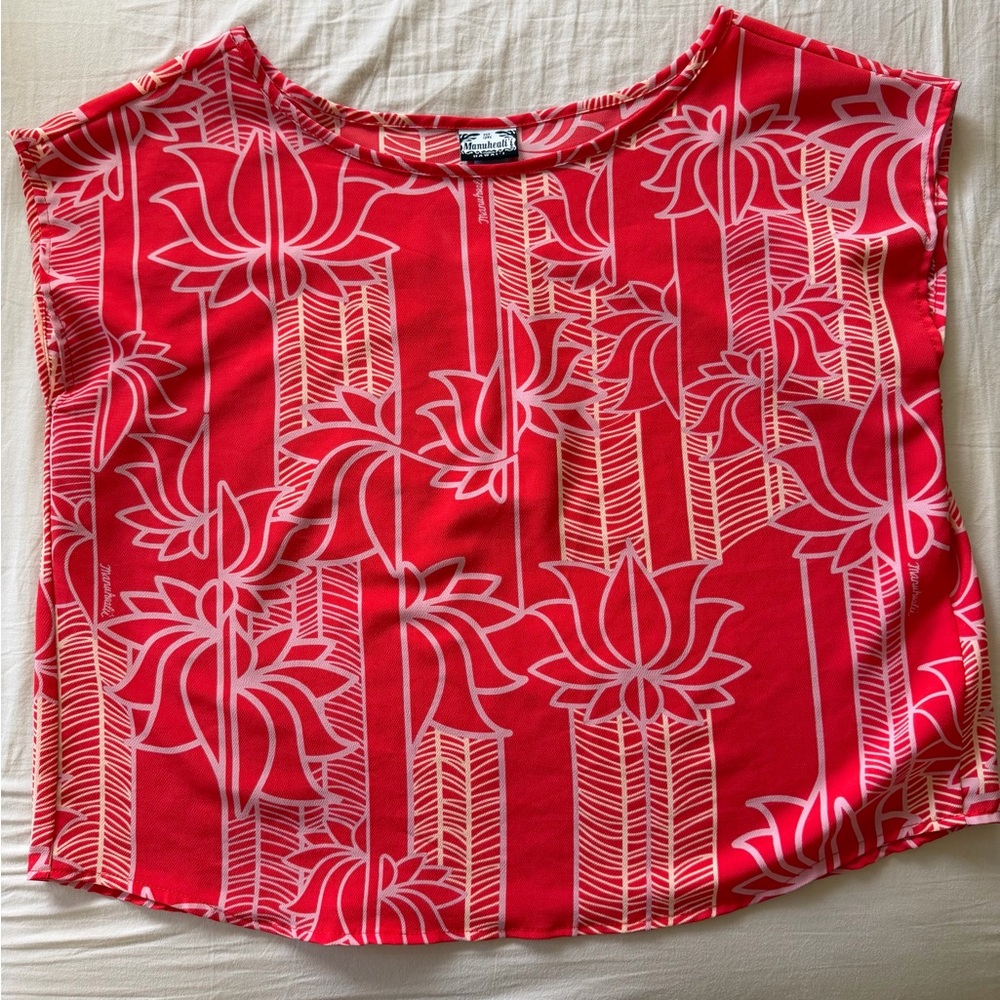 Manuhealii Leka Top